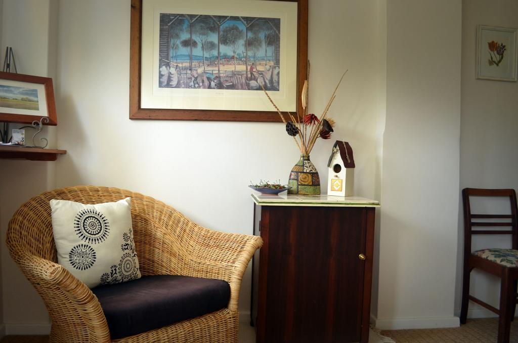 アルバニー Dunmoylen House Bed & Breakfast エクステリア 写真