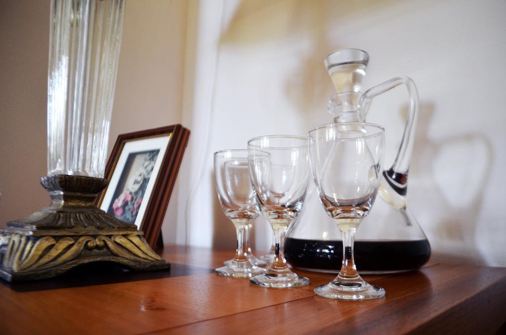アルバニー Dunmoylen House Bed & Breakfast エクステリア 写真