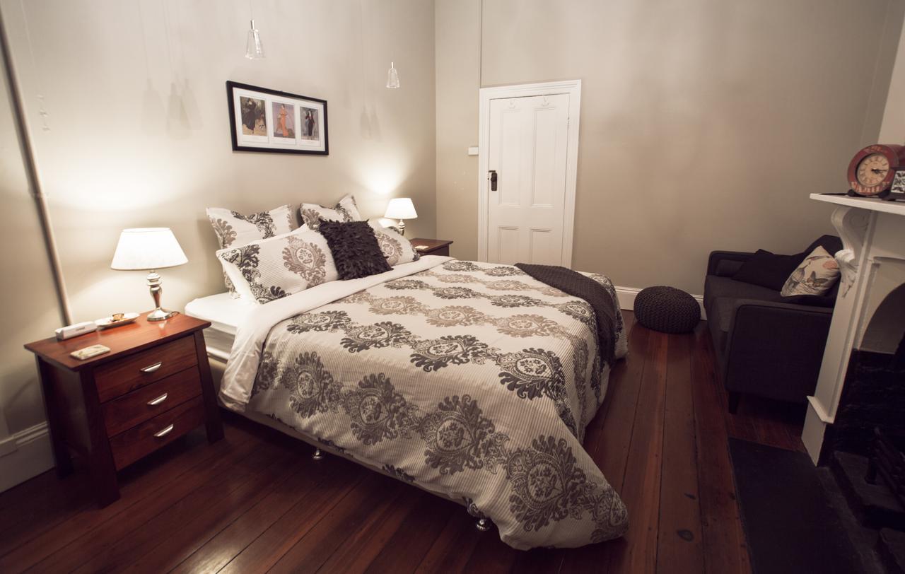 アルバニー Dunmoylen House Bed & Breakfast エクステリア 写真