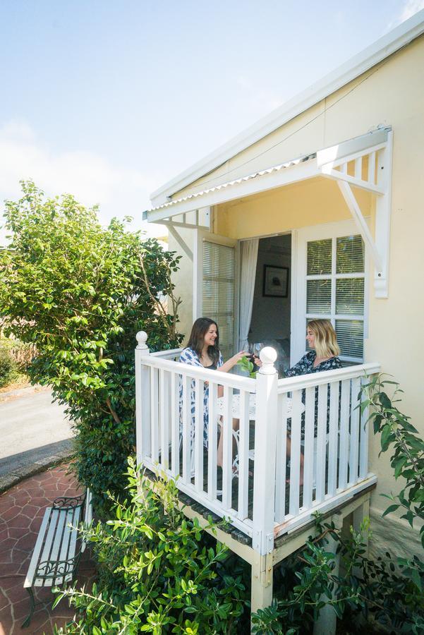 アルバニー Dunmoylen House Bed & Breakfast エクステリア 写真
