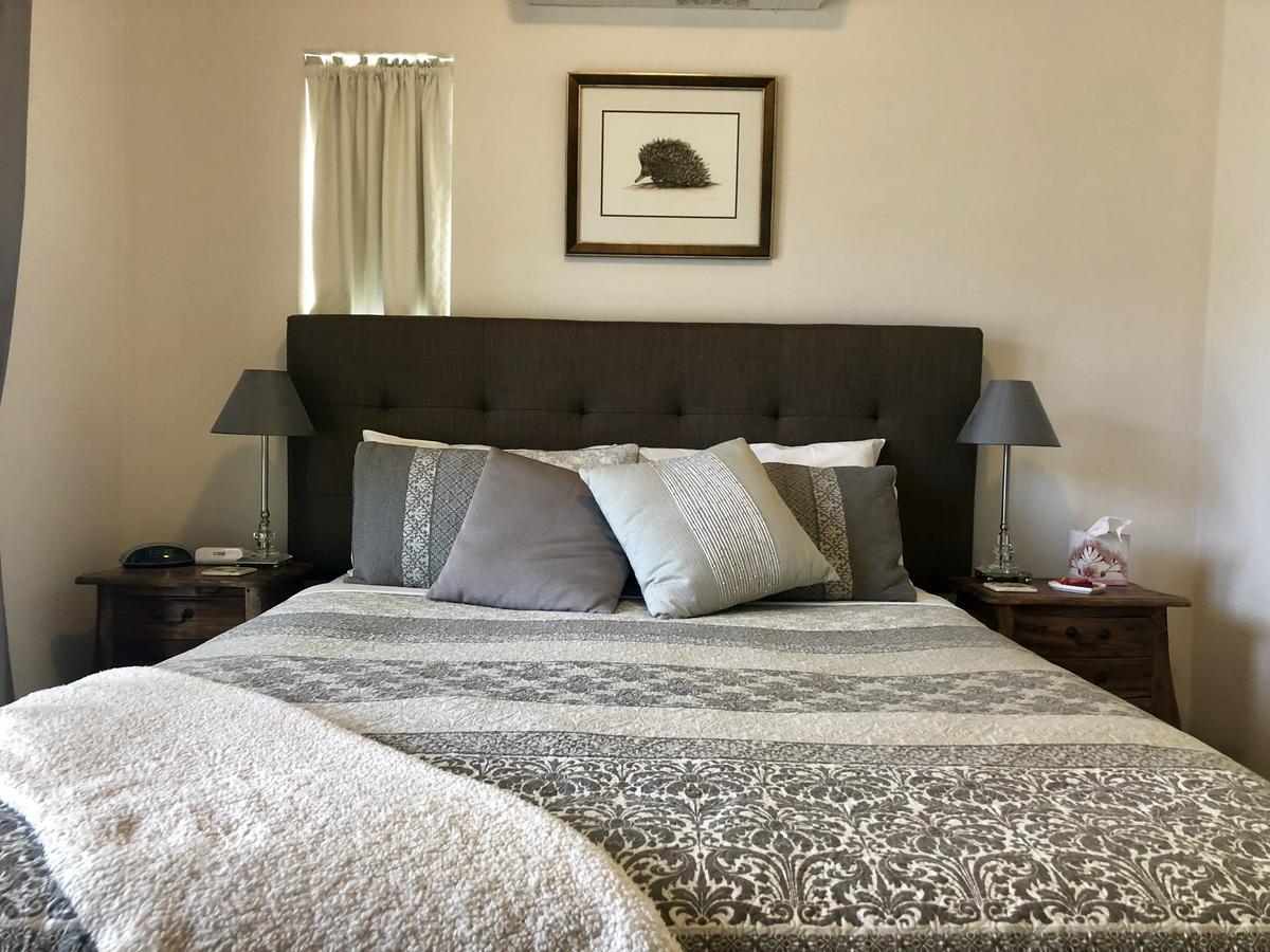 アルバニー Dunmoylen House Bed & Breakfast エクステリア 写真