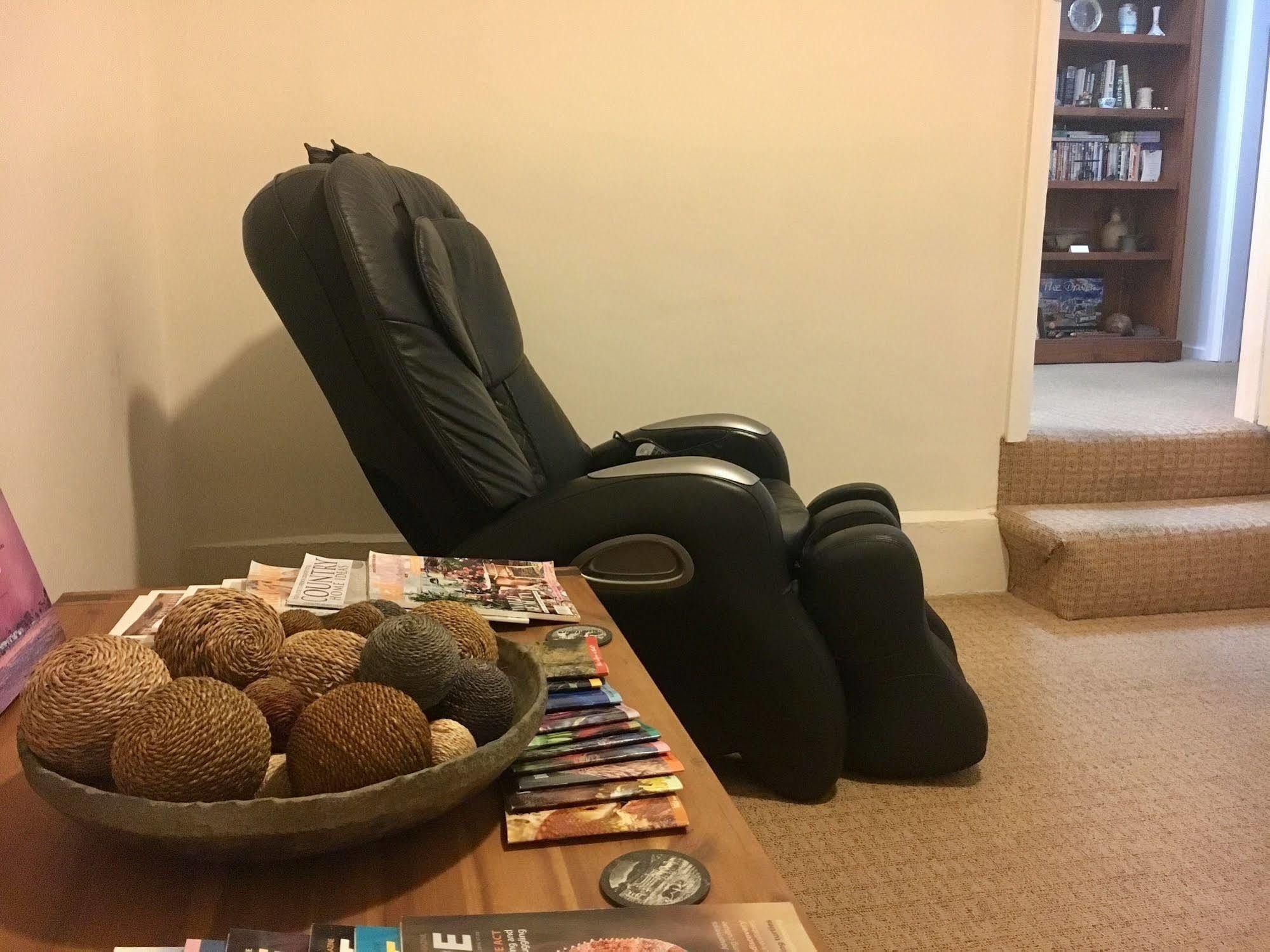 アルバニー Dunmoylen House Bed & Breakfast エクステリア 写真